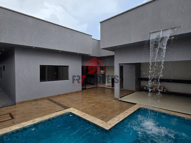 #3029 - Casa para Venda em Goiânia - GO