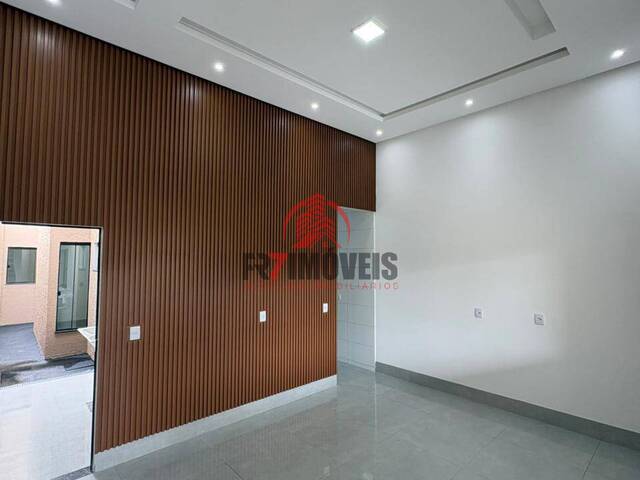 #3032 - Casa para Venda em Goiânia - GO