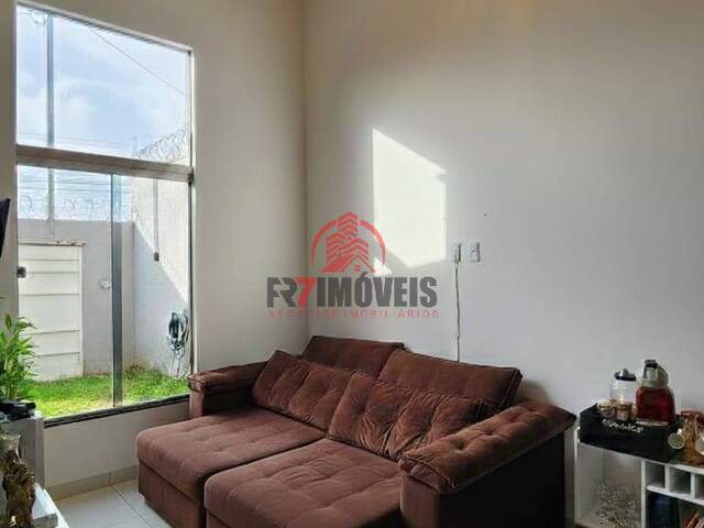 #3033 - Casa para Venda em Goiânia - GO