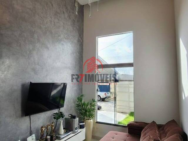 #3033 - Casa para Venda em Goiânia - GO