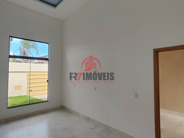 #3034 - Casa para Venda em Aparecida de Goiânia - GO - 3