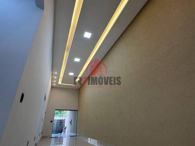 #3035 - Casa para Venda em Aparecida de Goiânia - GO