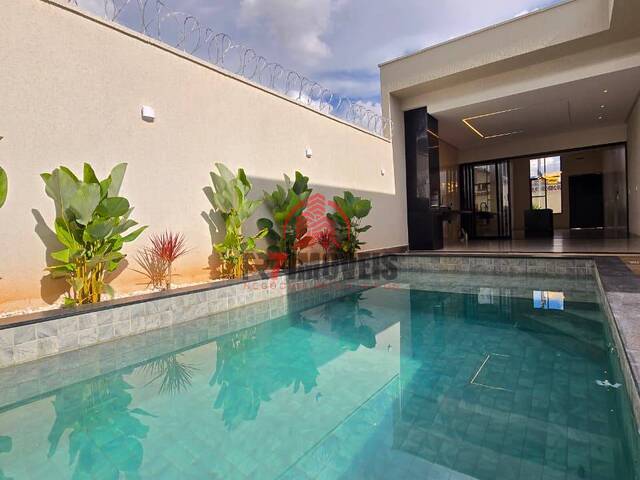 #3037 - Casa para Venda em Goiânia - GO