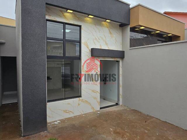 #3040 - Casa para Venda em Goiânia - GO - 1