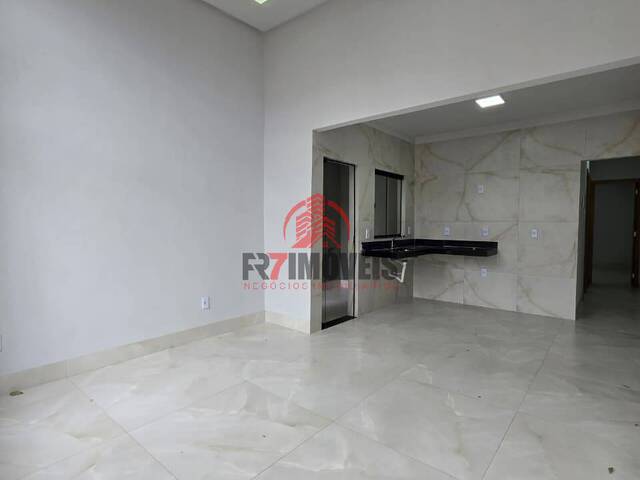 Casa para Venda em Goiânia - 4
