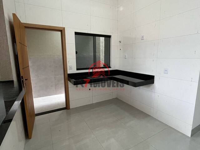 #3044 - Casa para Venda em Goiânia - GO - 3