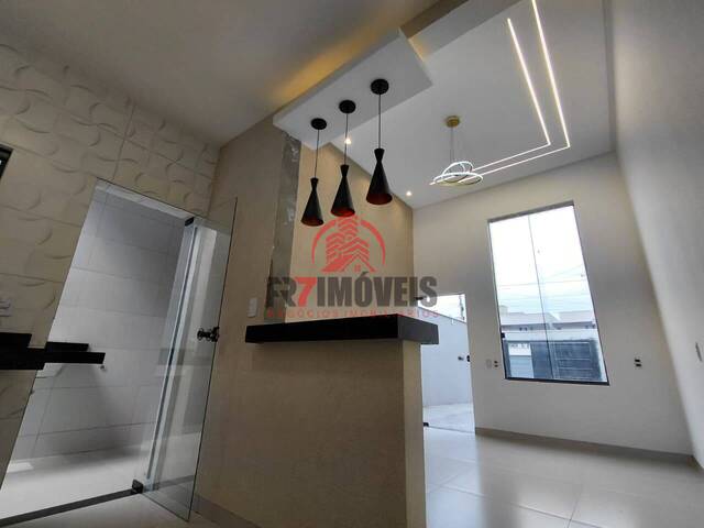 #3056 - Casa para Venda em Goiânia - GO