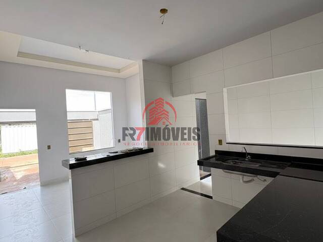 #3060 - Casa para Venda em Goiânia - GO