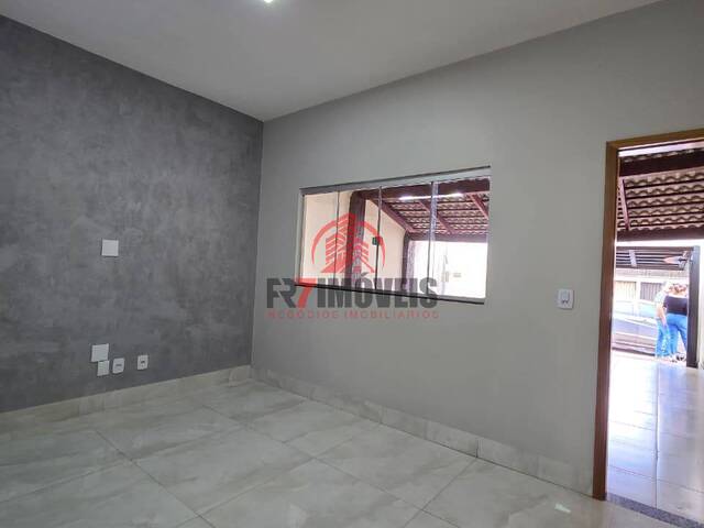#3062 - Casa para Venda em Goiânia - GO - 3