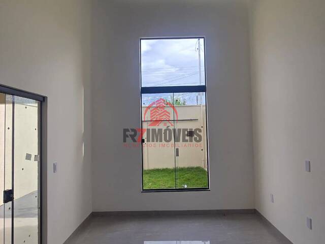 #3063 - Casa para Venda em Goiânia - GO - 2