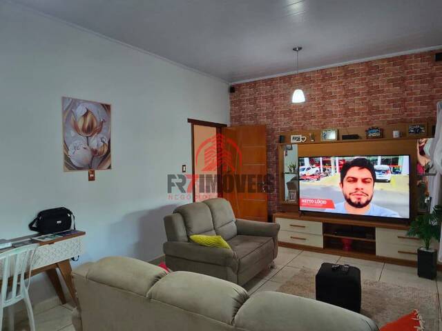 #3068 - Casa para Venda em Goiânia - GO