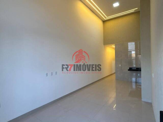 #3074 - Casa para Venda em Goiânia - GO