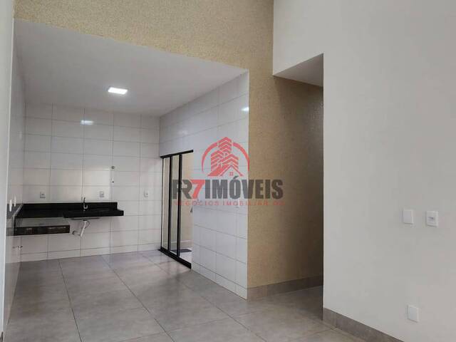 #3080 - Casa para Venda em Goiânia - GO