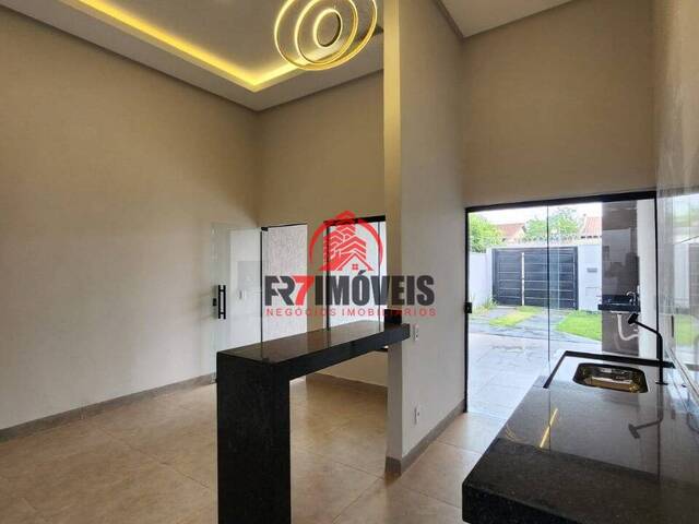 #3085 - Casa para Venda em Goiânia - GO