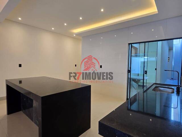 Casa para Venda em Goiânia - 5