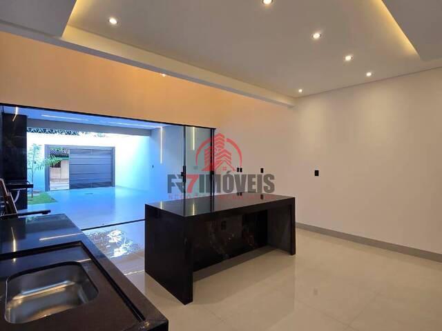 Casa para Venda em Goiânia - 4