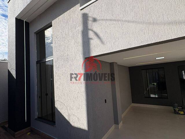 #3092 - Casa para Venda em Goiânia - GO