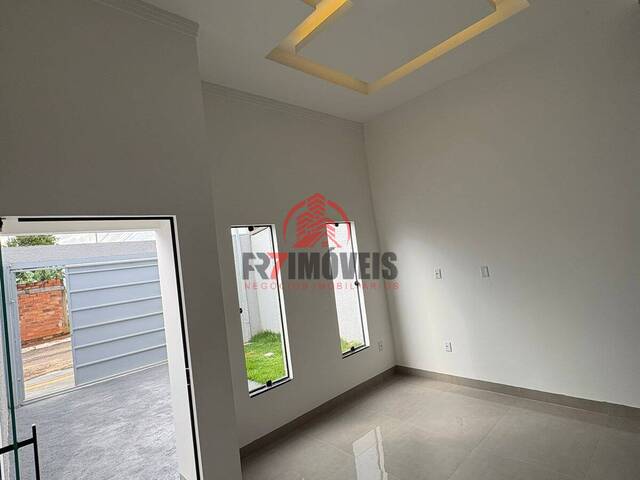 #3093 - Casa para Venda em Goiânia - GO