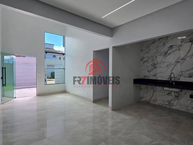 #3094 - Casa para Venda em Goiânia - GO