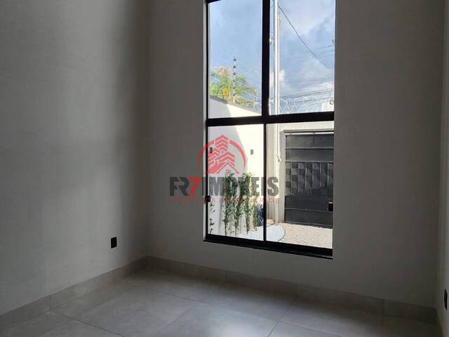 #3053 - Casa para Venda em Goiânia - GO - 2