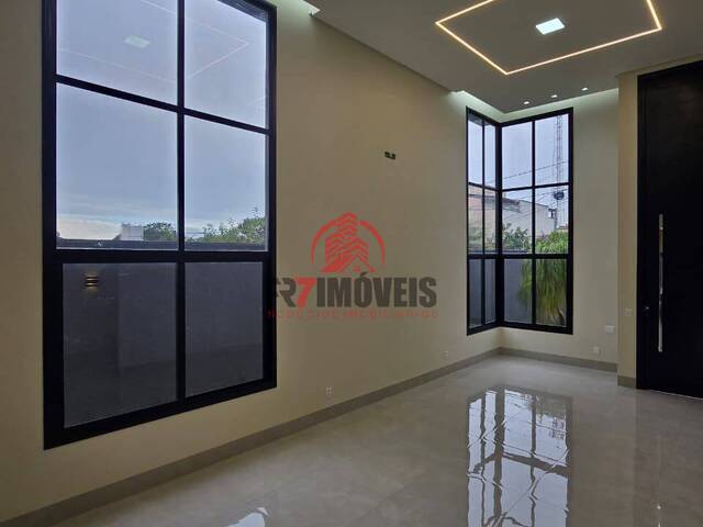 #3112 - Casa para Venda em Goiânia - GO - 3