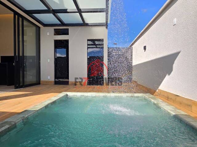 #3134 - Casa em condomínio para Venda em Goiânia - GO