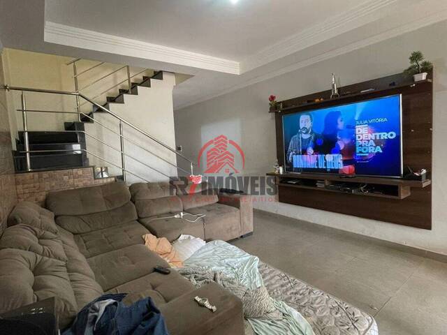 Sobrado para Venda em Goiânia - 2
