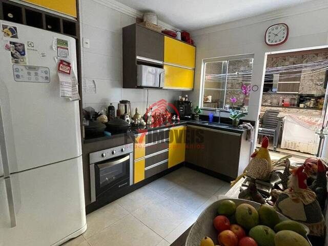 Sobrado para Venda em Goiânia - 2