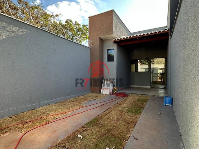 #2884 - Casa para Venda em Goiânia - GO - 2