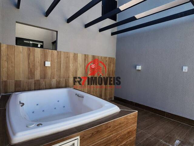 #2932 - Sobrado para Venda em Goiânia - GO - 2