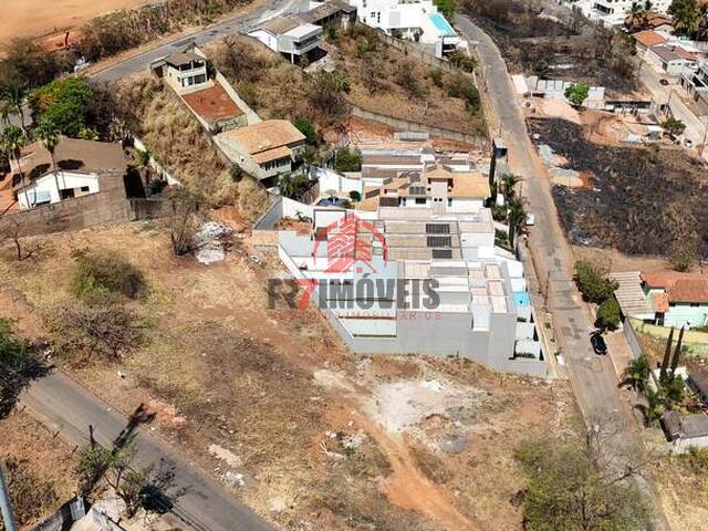 #3061 - Terreno para Venda em Goiânia - GO - 2